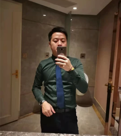 男士长袖衬衫，L码，原价299买的，现在3...