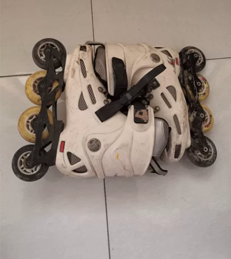 二手旱冰鞋，年龄的问题，不能再玩了！处理了...