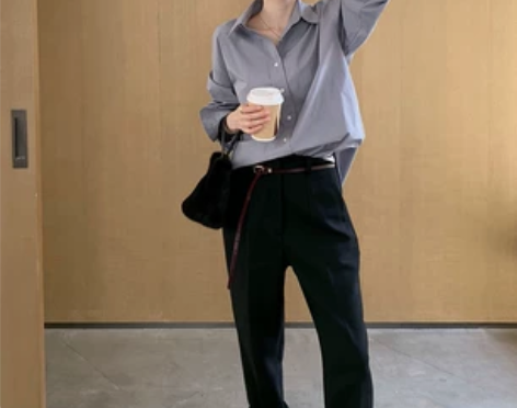 休闲裤 一条黑色 一条卡其色 感兴趣的话点...
