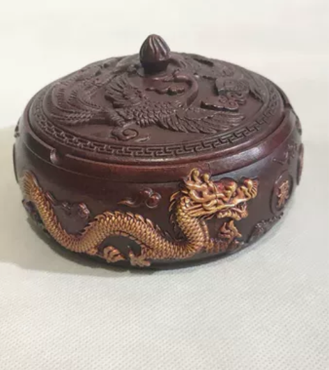 龙凤呈祥烟灰缸 材质，黄铜仿紫铜鎏金复古工艺