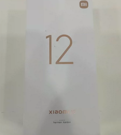 小米12 8+128演示机，99新 感兴趣...