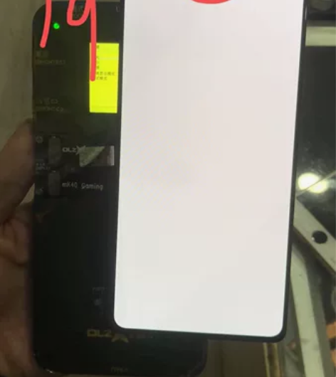 红米k40游戏增强版原装全新屏幕，极小瑕疵...