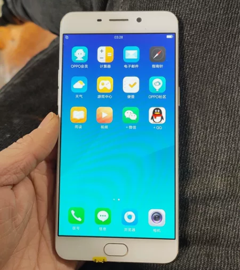 oppo R9，4+64。已升级安卓最新系...