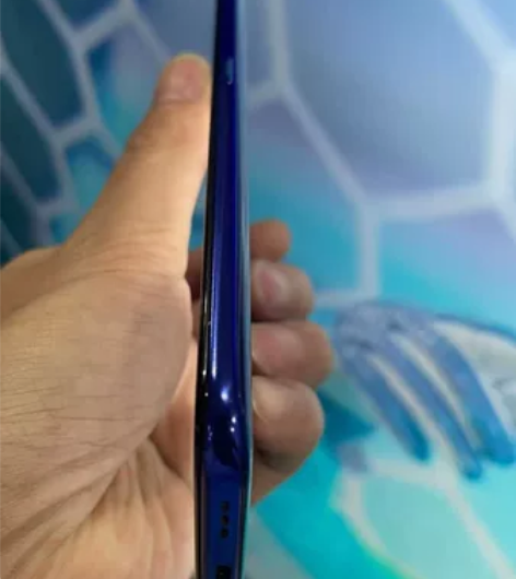 OPPO A9 6+128九五新包邮，贴膜...