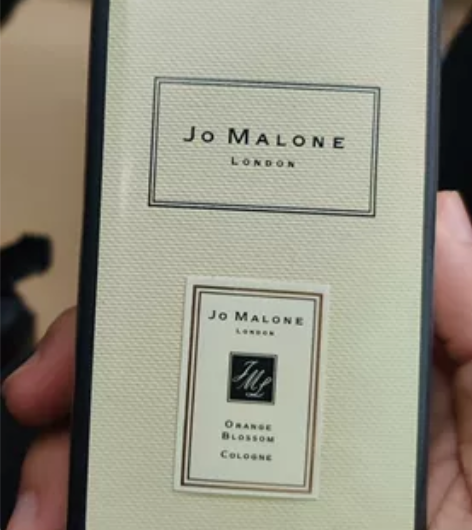 祖马龙蓝风铃30ml,一个去外地的朋友送的...