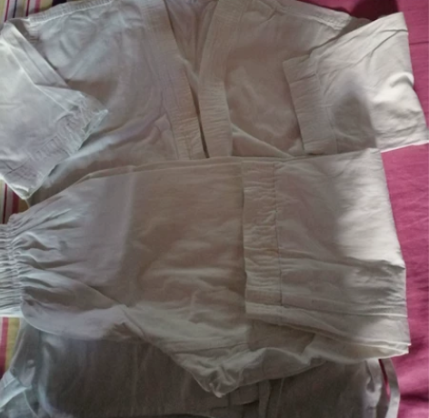 空手道训练服。短袖，140码，用过不长时间...