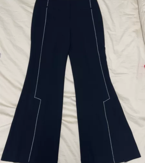 哥弟4码喇叭裤专柜购买全新未穿，清理衣柜断...