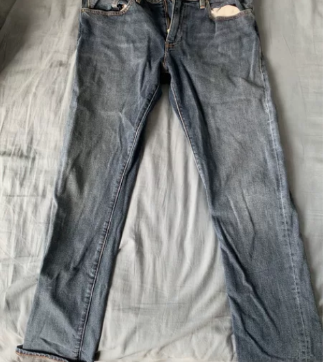 levis 修身牛仔裤，吉隆坡奥莱购买 只...