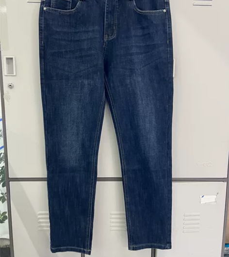 男士牛仔裤 秋冬款 灰蓝色  全新 全新不...