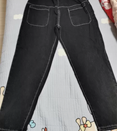 全新松紧牛仔裤，面料软不掉色，版型好舒服，...