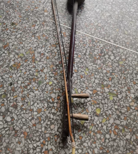老二胡，能用，见图， 感兴趣的话点“我想要...