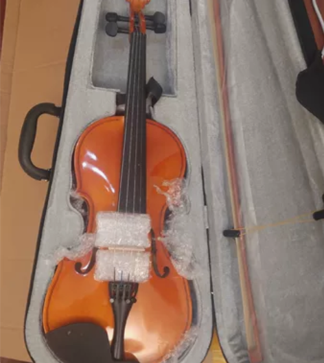 小提琴 全新 就拍照打开一次 朋友送给孩子...