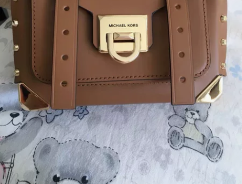 几乎全新 【MK Manhattan 小号...