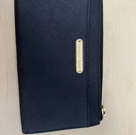 维多利亚的秘密钱包 维秘女士钱夹9成新 机...