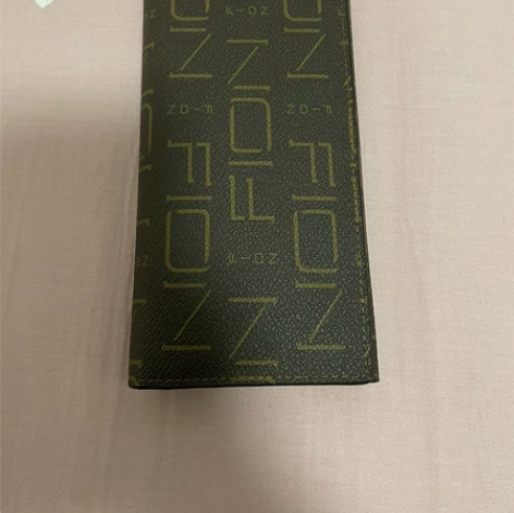 全新 菲安妮牛皮革女士钱包 朋友送的礼物包...