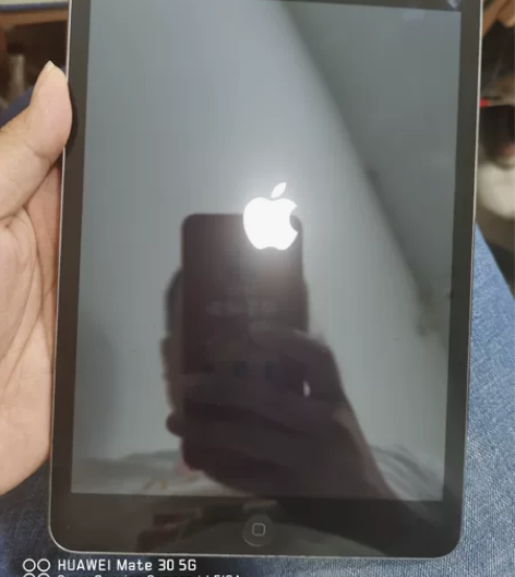 ipad mini2黑色16g，没有磕碰，...