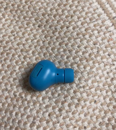 Qcy蓝牙耳机,单耳,左右都行 感兴趣的话...