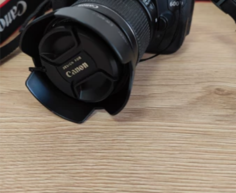 佳能单反600D，自用，98成新，北京朝阳...