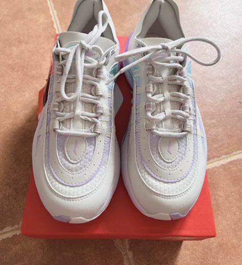 全新李宁运动鞋跑鞋 正品 实体店购入599...