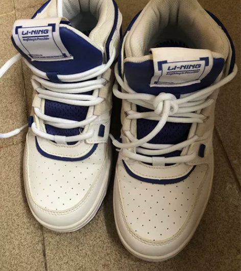 李宁鞋子,35码,脚变大了,窄脚,放着有些...