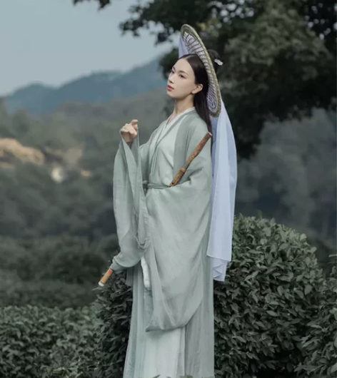 【押金链接】魏晋风绿色汉服 感兴趣的话点“...