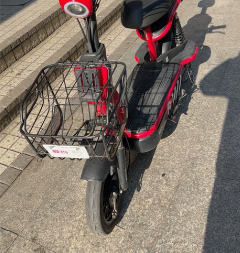 品牌爱玛电动车，使用1个月，整车性能全没问...