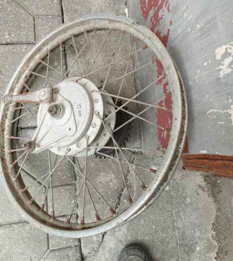 银钢100摩托车原装滑行后轮一套，380....