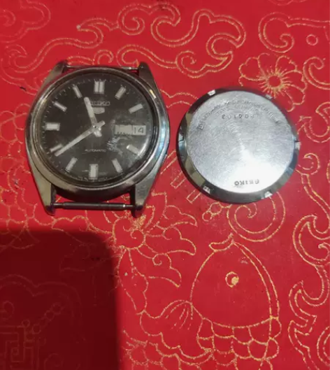 精工男自动旧手表：品相见图片，（备注秒针头...