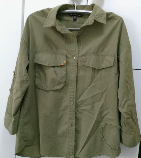 佛系断舍离清，衬衣秋裙，背带裙小号，衬衣均...