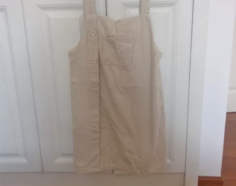 灯芯绒背带裙 料子厚实 显腿长 均码 不挑...