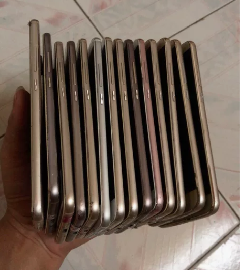 华为麦芒5工作机，基本全原装屏幕， 感兴趣...