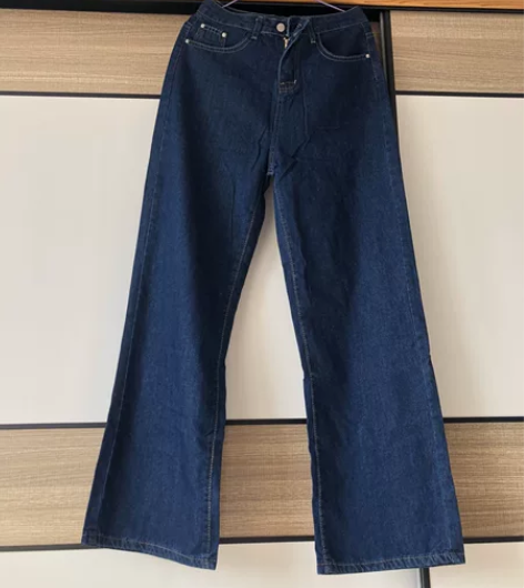 全新的女士高腰牛仔裤 阔腿直筒裤 m码 腰...