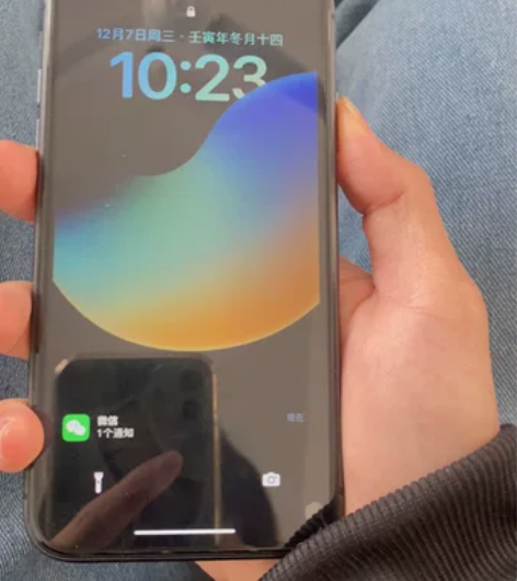 iphone 11黑色，无拆修，128本人...