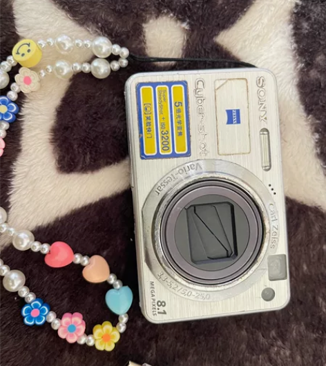 索尼w150 送充电器  读卡器 手机读卡...