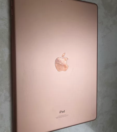 出售苹果ipad7代 128g 无磕碰，有...