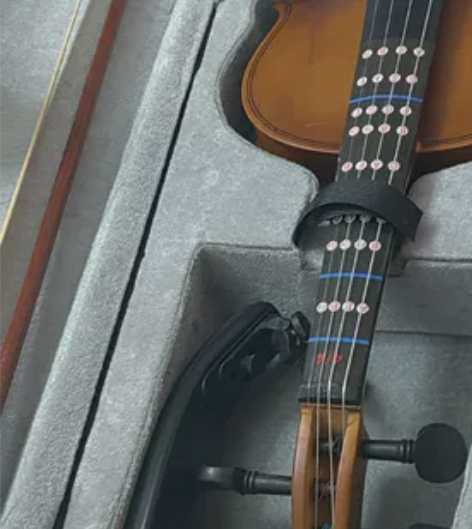 闲置小提琴 原价两千多 随缘出 感兴趣的话...