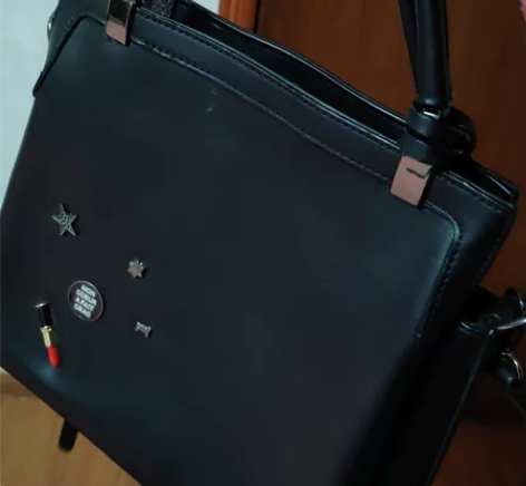 女士单肩包，夹层分类实用，可斜挎，可手提，...