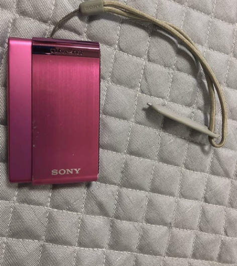 SONY数码相机 买完只用过几次就被手机拍...