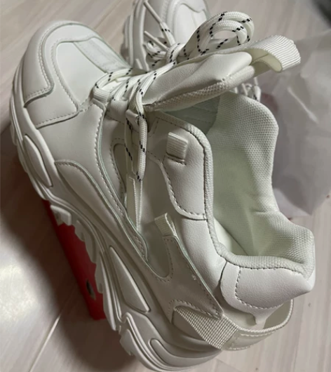 前男友送的，全新，需要的低价出（内增高鞋，...