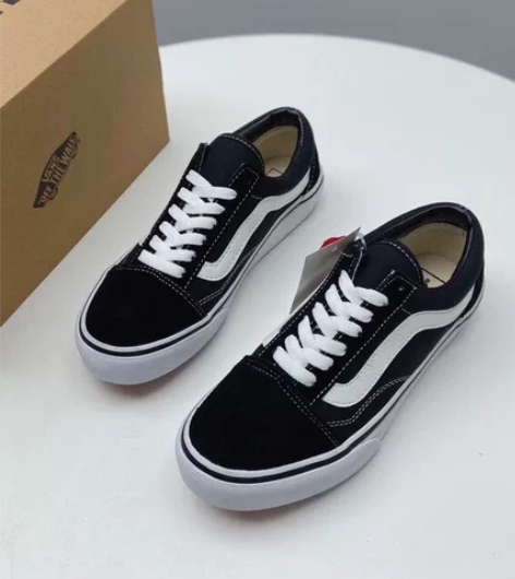 【Vans 万斯情侣款硫化鞋 】 废话也不...