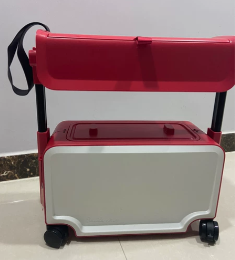 猫头鹰全新儿童登机箱行李箱!全新,闲置物品...