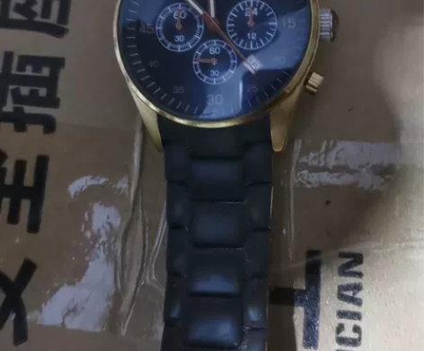 阿玛尼手表男士手表228包邮，没安电池 感...