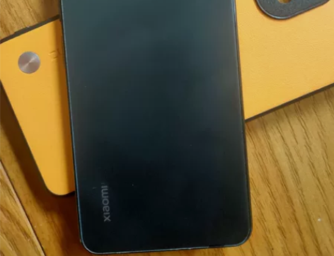 卖一部小米11青春版，128G正常使用痕迹...