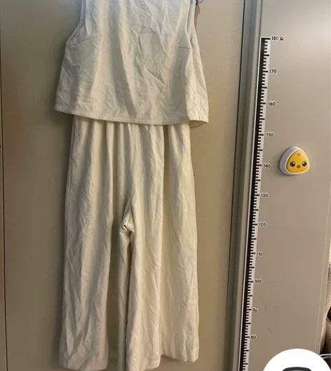 连体裤,质感超好,白菜价出, 感兴趣的话点...