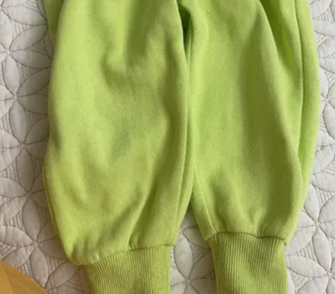 80码及90码背带裤,休闲裤,牛仔裤。一条...