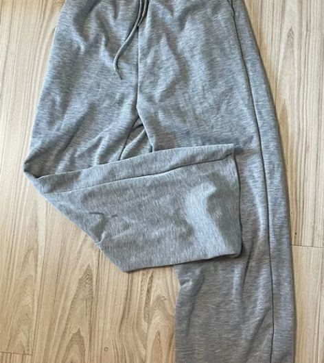 运动休闲裤 女士，松紧带，购于实体店。当时...