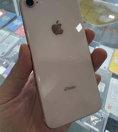 苹果8  美64g  无锁 成色嘎嘎新 换...