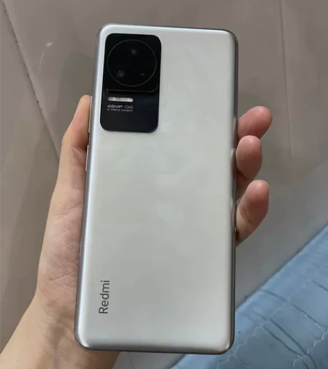 红米k50银12+256版本，天玑8100...