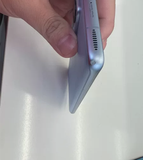 自用小米12，8+128 左上角如图有一处...