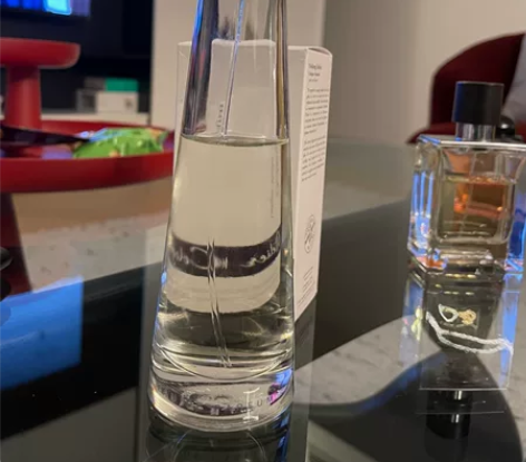 三宅一生香水75ml EDP免税店购入，没...
